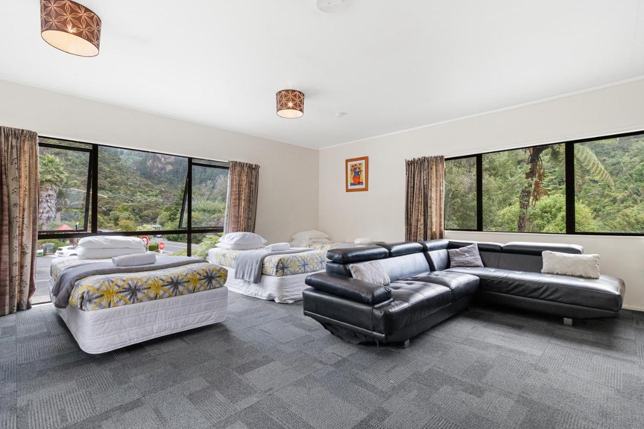 Riverside Accommodation Karangahake Exteriör bild